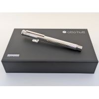 Otto hutt design04 Pinstripe Fountain Pen