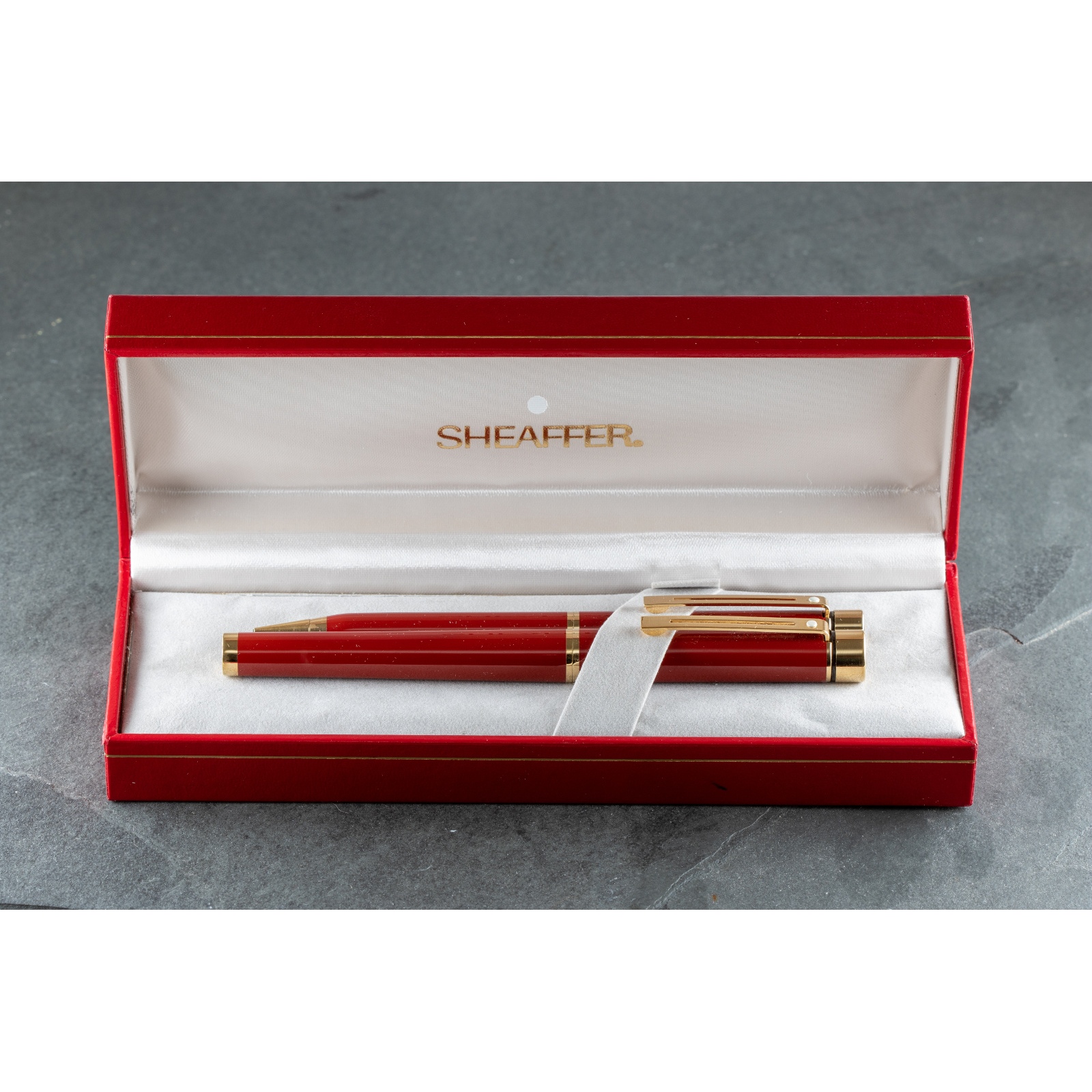 Details about   Sheaffer Vintage White Dot Targa Ball Pen---1021 Imperial Red Laque 